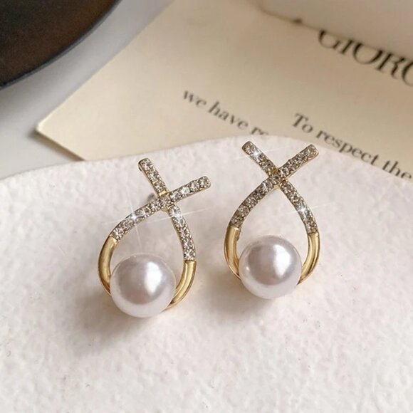 Cross Rhinestone Pearl Stud Earrings - Picture 2 of 2